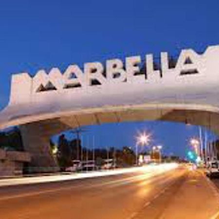 Luxurious Apartment In Puerto Banus Marbella Exteriör bild