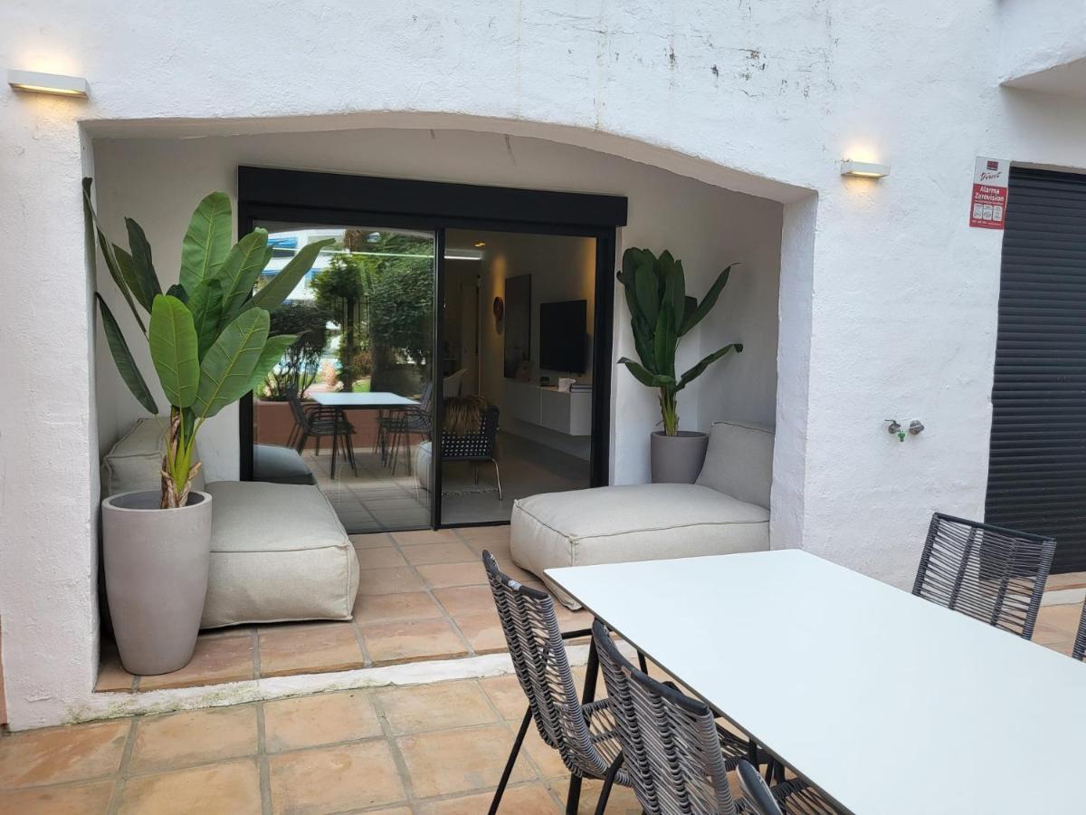Luxurious Apartment In Puerto Banus Marbella Exteriör bild